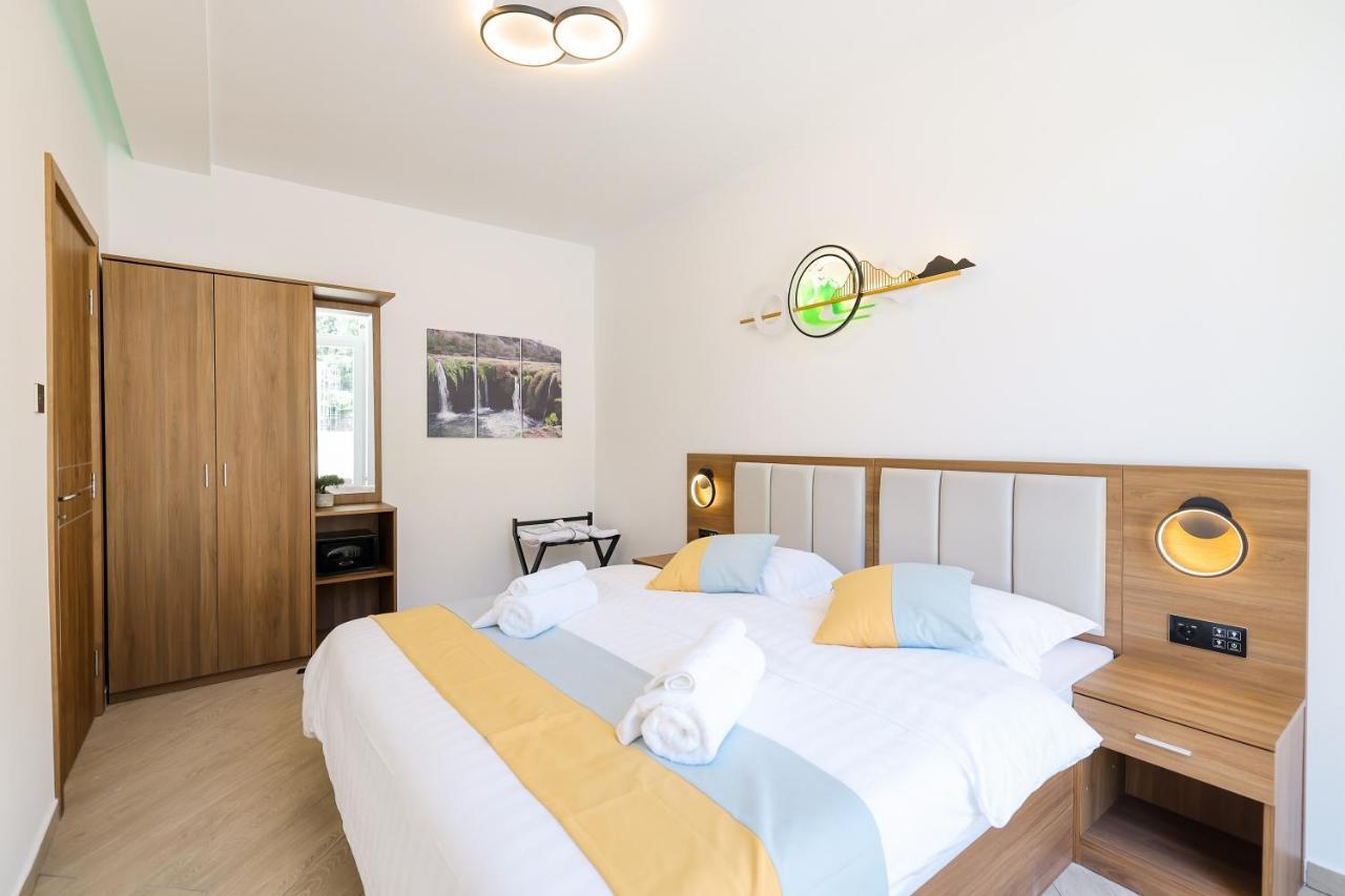 Hotel Kanjon Zrmanje Обровац Екстериор снимка