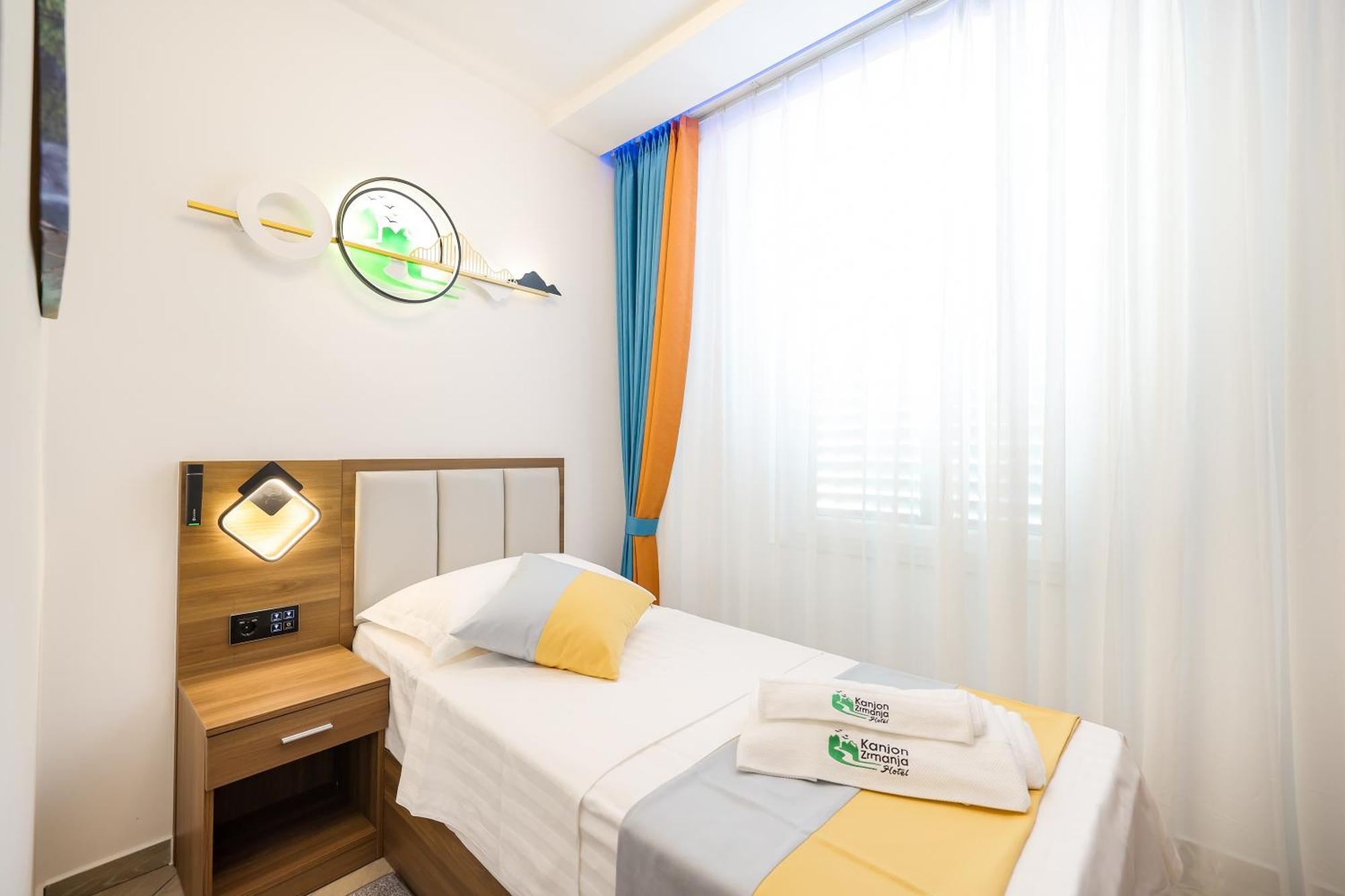 Hotel Kanjon Zrmanje Обровац Екстериор снимка