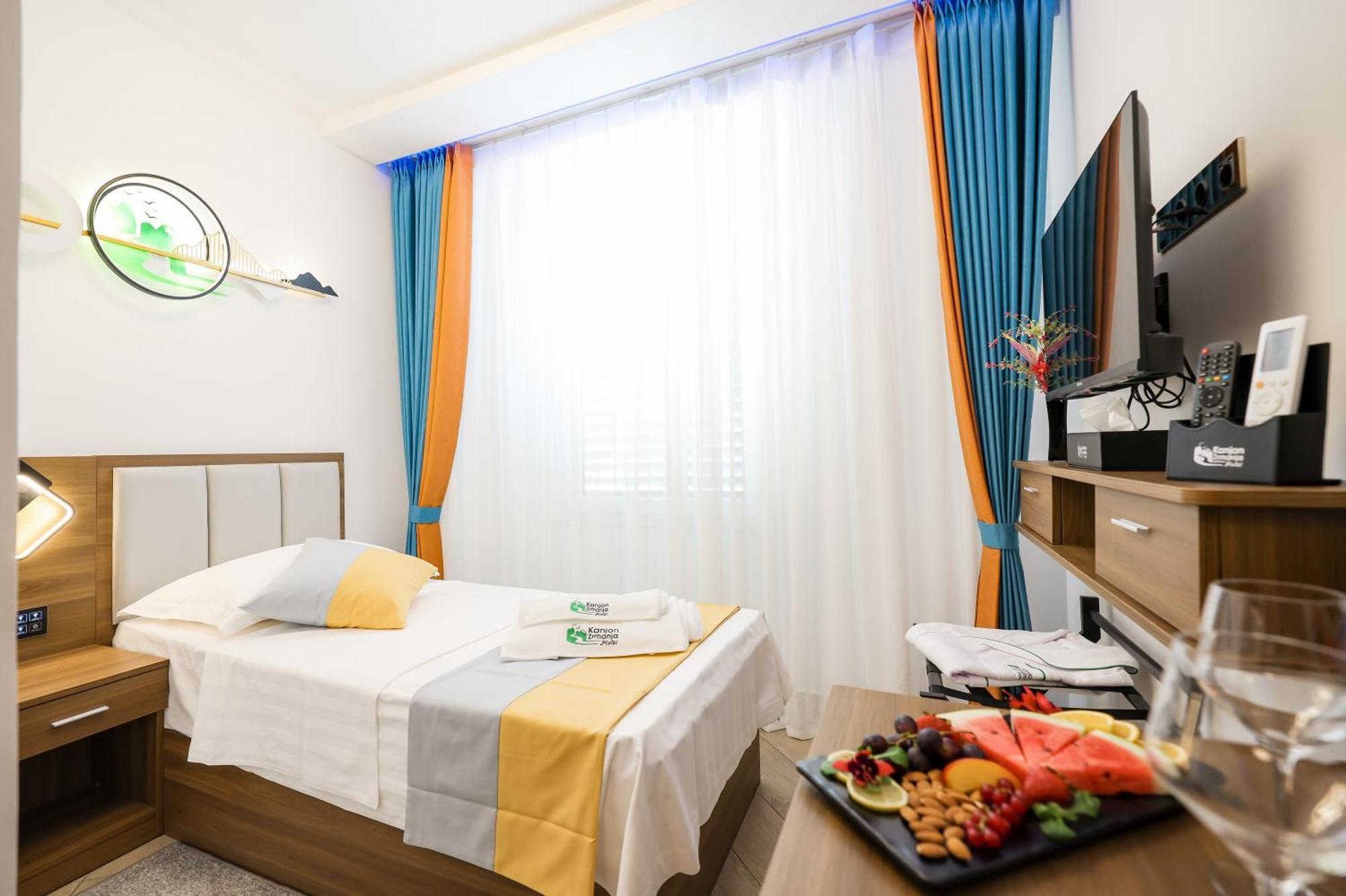 Hotel Kanjon Zrmanje Обровац Екстериор снимка