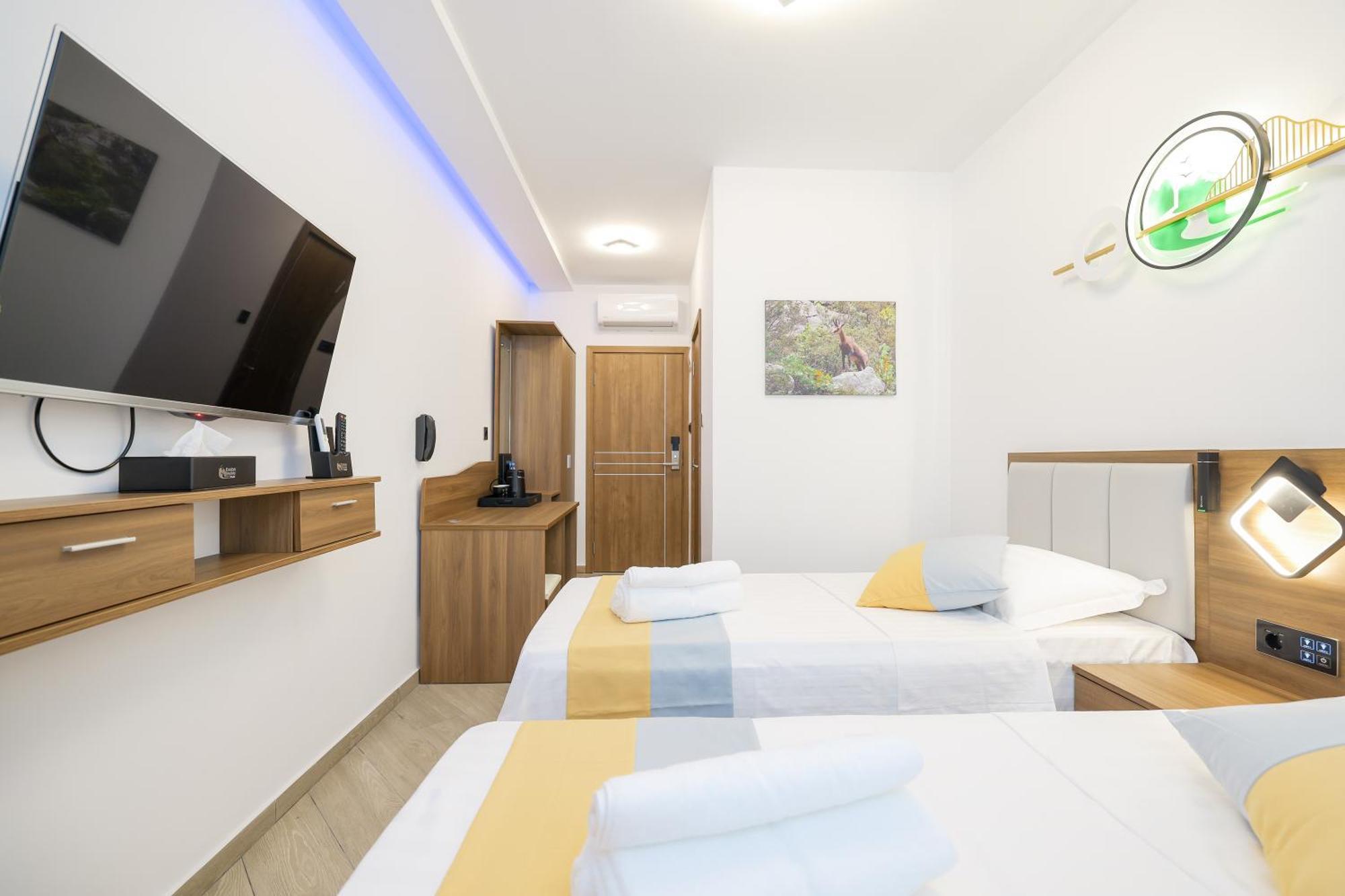 Hotel Kanjon Zrmanje Обровац Екстериор снимка