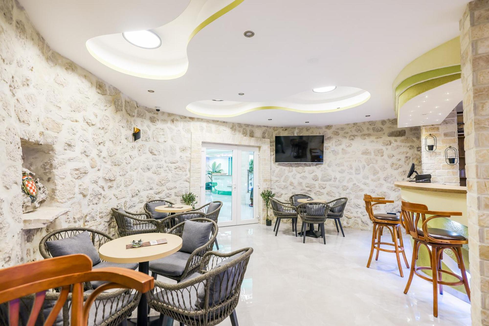 Hotel Kanjon Zrmanje Обровац Екстериор снимка