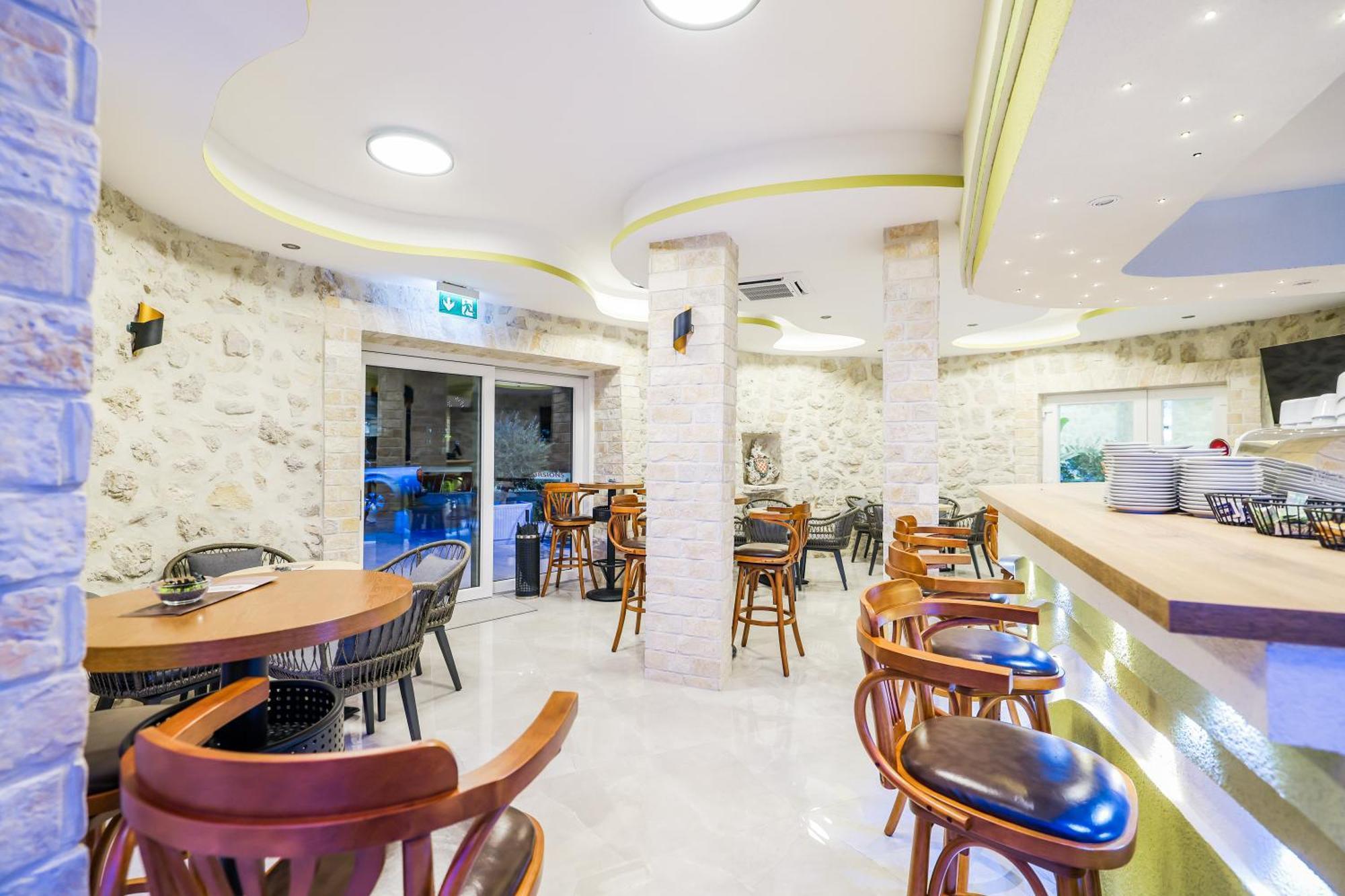 Hotel Kanjon Zrmanje Обровац Екстериор снимка